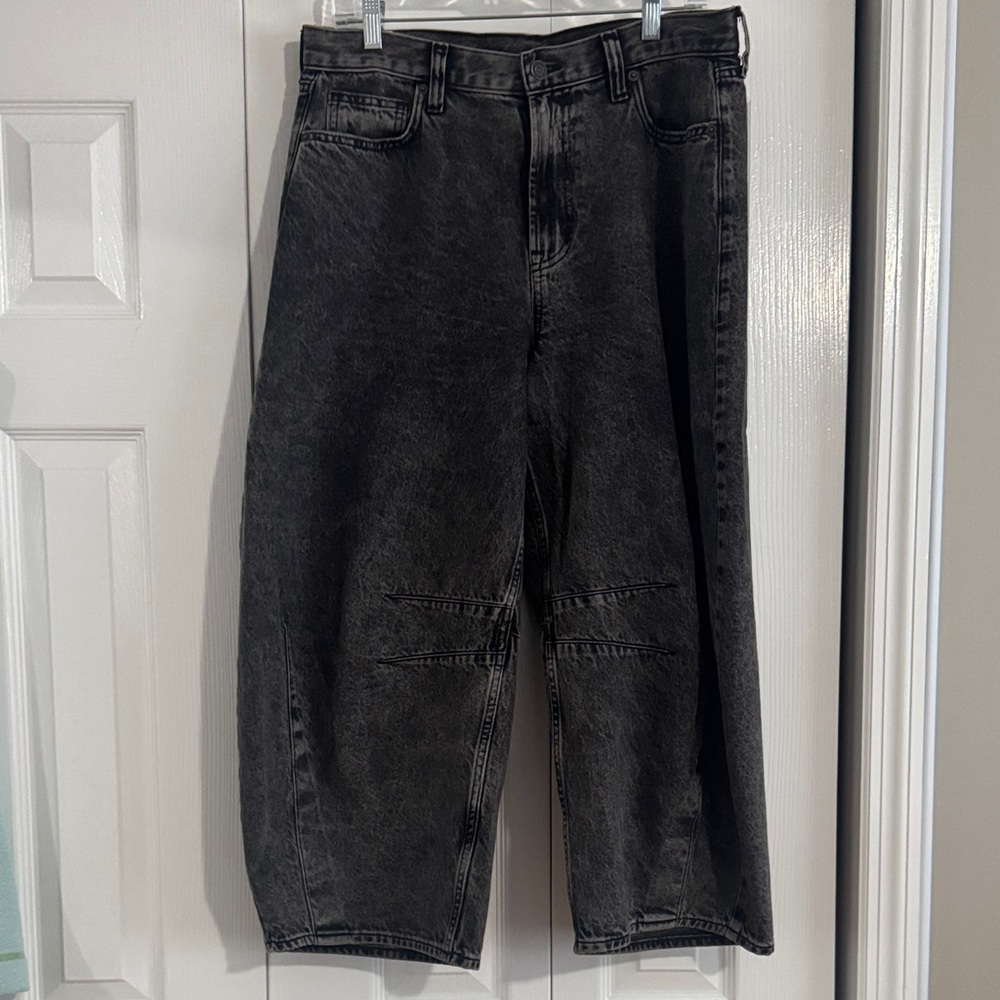 GAP Women’s Barrel Black Jeans